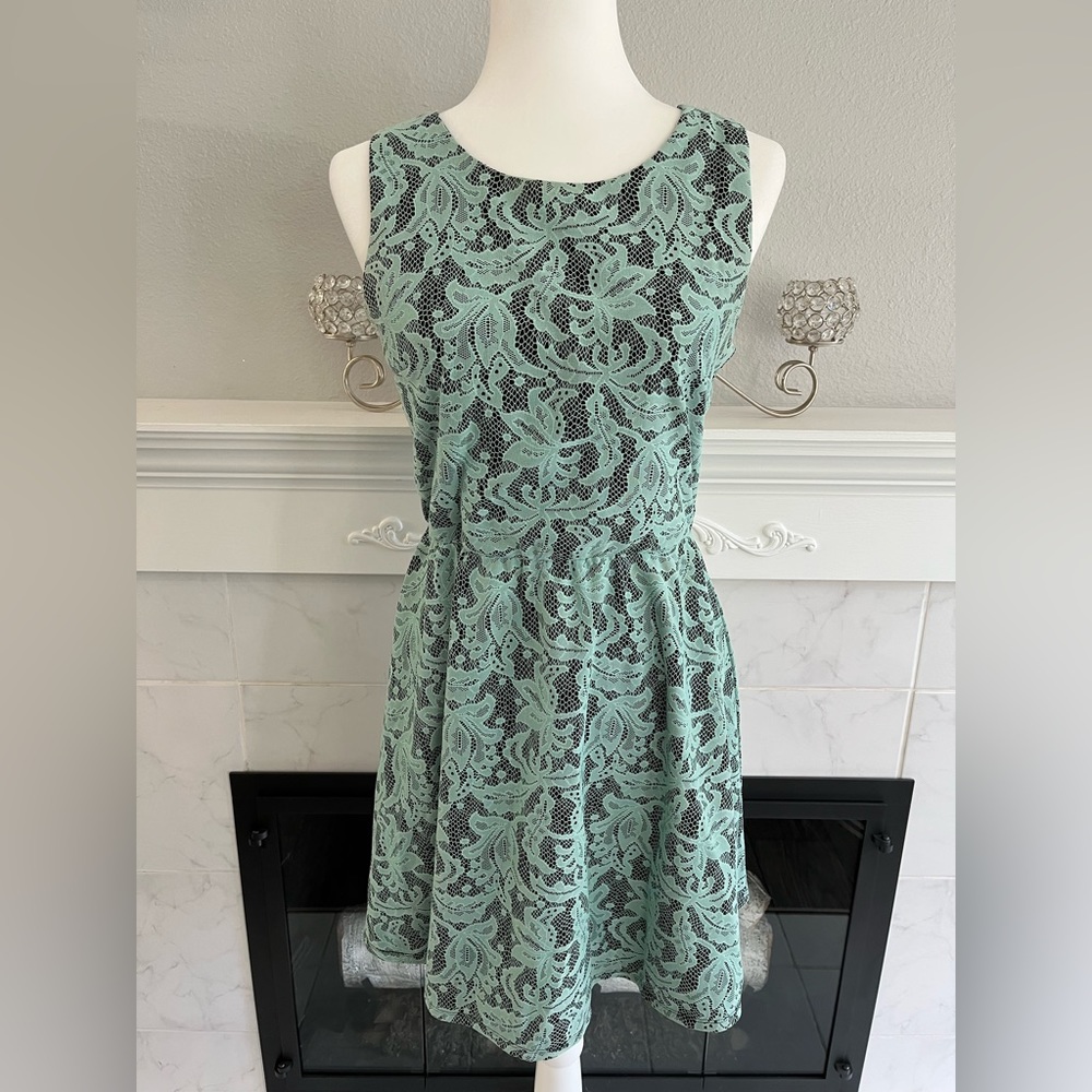 Sleeveless Mint Green Cocktail Dress